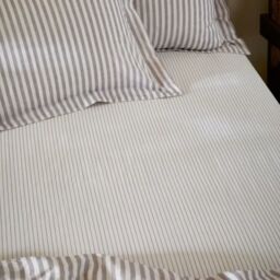 Yard Hebden Narrow Stripe Fitted Bed Sheet 100% Cotton-Single-Mauve - thumbnail 1