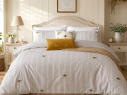Wylder Ramble Bees Duvet Cover Set Natural-King - thumbnail 2