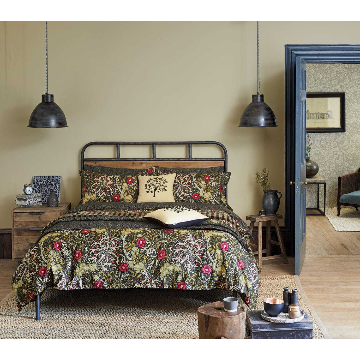 William Morris, Seaweed Kingsize Duvet Cover in Black