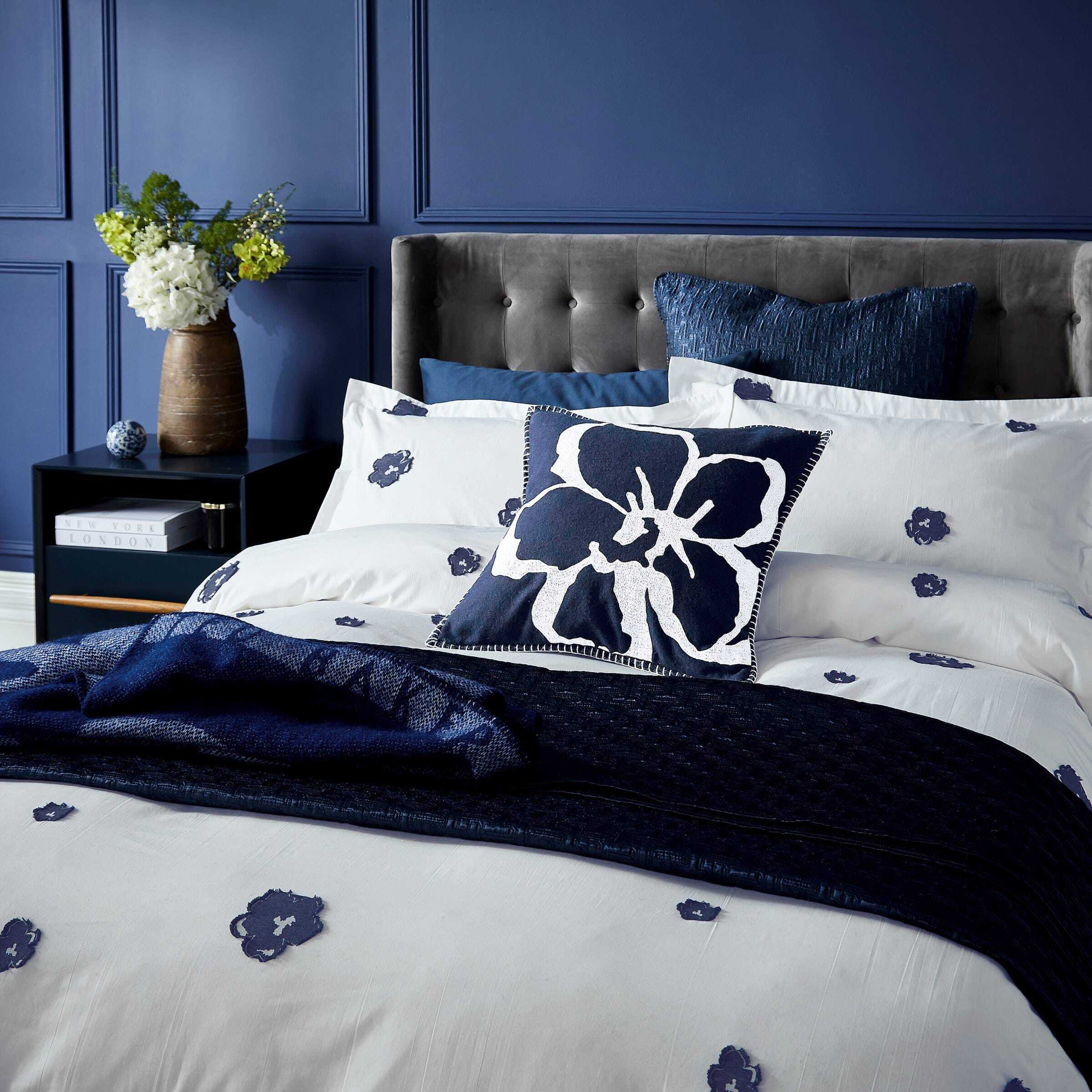 Ted Baker Magnolia Fil Coupe Double Duvet Cover, White Navy by
