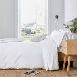 Murmur Evelyn 200TC Hand Embroidered Super Kingsize Duvet Cover, White - thumbnail 2