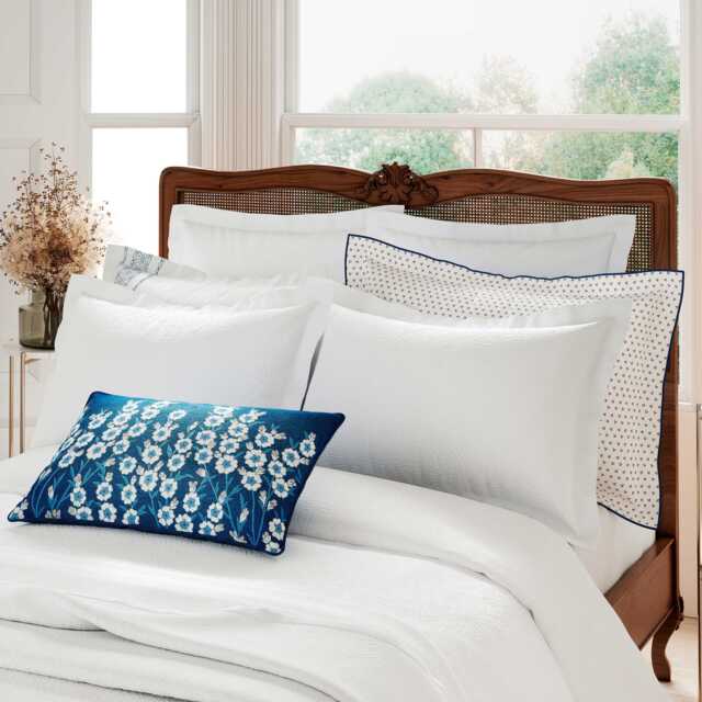 V&A Samara Single Duvet Cover, White