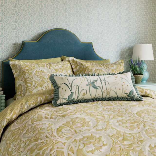 Sanderson x National Trust Tilia Lime Kingsize Duvet Cover Set, Gold - image 1