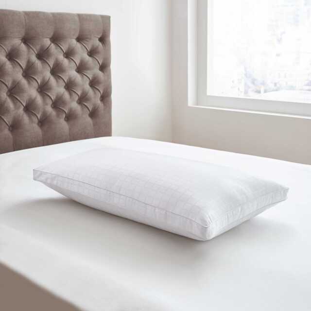 Bedeck of Belfast Feels Like Down Pillow - image 1