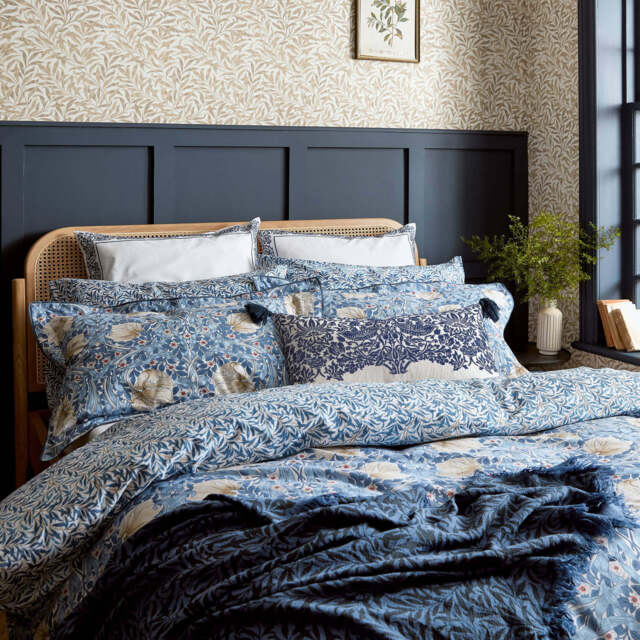 Morris & Co Pimpernel Double Duvet Cover SET, Woad Blue - image 1