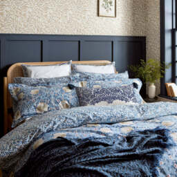 Morris & Co Pimpernel Double Duvet Cover SET, Woad Blue - thumbnail 1