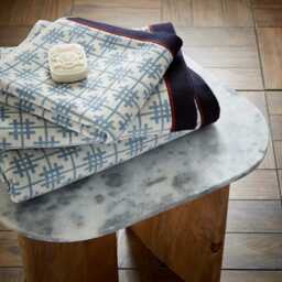 Bedeck of Belfast Emmeline Bath Sheet, Blue/White - thumbnail 2