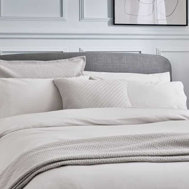 Bedeck of Belfast Fine Linens Andaz Double Duvet Cover, Silver