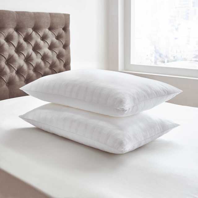 Bedeck of Belfast Clusterfibre Pillow Pair - image 1