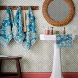Joules Hidcote Birds Floral Bath Towel, Teal - thumbnail 2