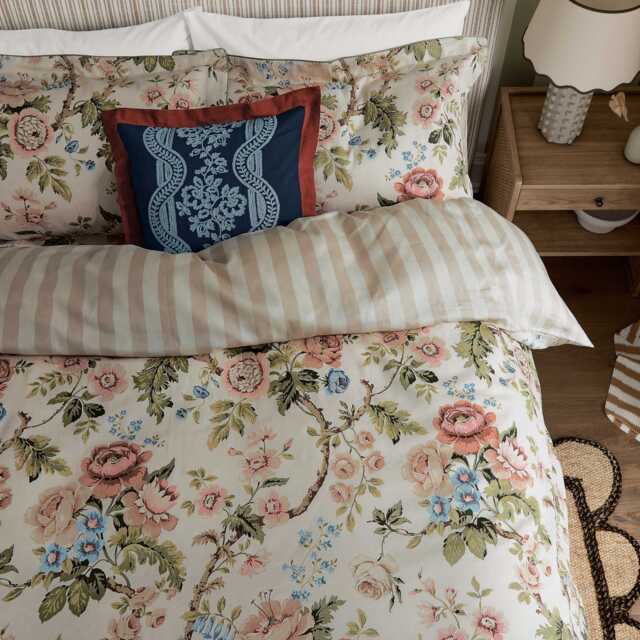 Sanderson Hykenham Super Kingsize Duvet Cover SET, Rose & Sage - image 1