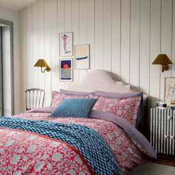 Land & Shore Rowallane Kingsize Duvet Cover Set, Blue/Red - thumbnail 1