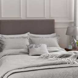 1951 Kina Quilted Throw, Silver - thumbnail 2