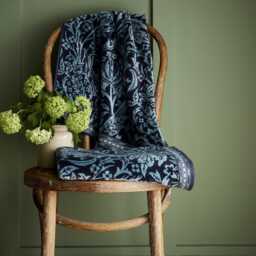 Morris & Co Elmcote Hand Towel, River Wandle - thumbnail 2