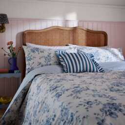 Helena Springfield Secret Garden Hedgerow Print Super Kingsize Duvet Cover SET, Blue - thumbnail 1