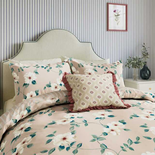 Sanderson x National Trust Poets Rose Double Duvet Cover Set, Blush - image 1