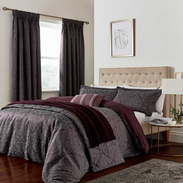 1951 Lavana Kingsize Duvet Cover, Mulberry