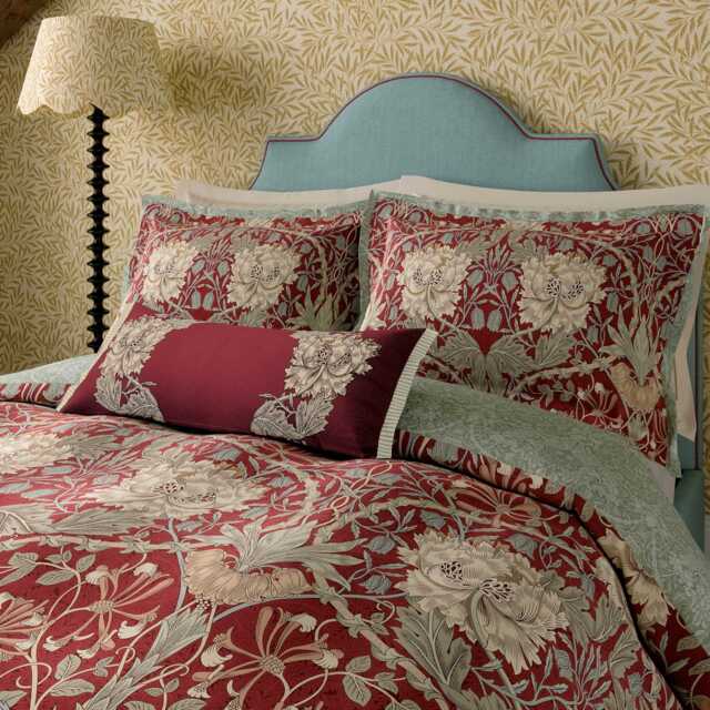 Morris & Co Honeysuckle & Tulip Double Duvet Cover Set, Red & Gold - image 1