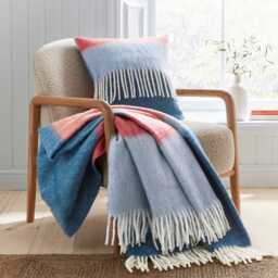 Land & Shore Landscape Woven Throw, Blue/Red - thumbnail 2