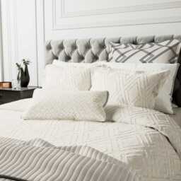 Bedeck of Belfast Emani Clipped Weave Oxford Pillowcase, Chalk - thumbnail 2