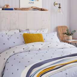 Joules Botanical Bee Standard Pillowcase, Blue - thumbnail 2