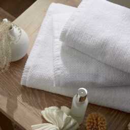 Murmur Lune Sculpted Bath Sheet, White - thumbnail 2