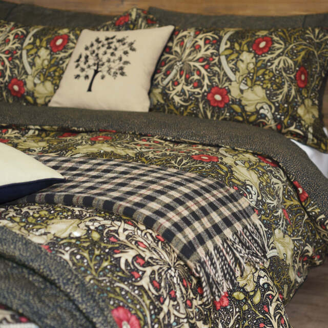 Morris & Co Seaweed Single Duvet Cover Set, Black - image 1