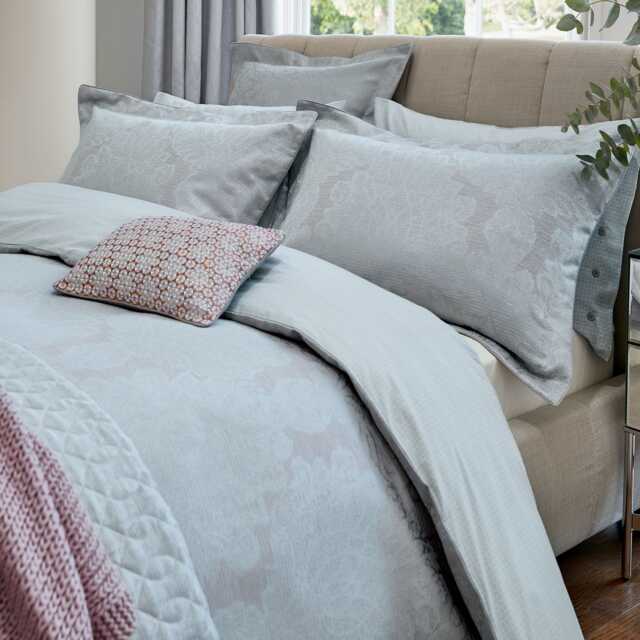 Bedeck of Belfast Allegro Super Kingsize Duvet Cover, Mauve - image 1