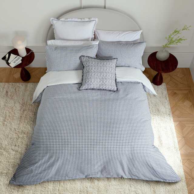 Bedeck of Belfast Mallory Double Duvet Cover Set, White/Navy - image 1