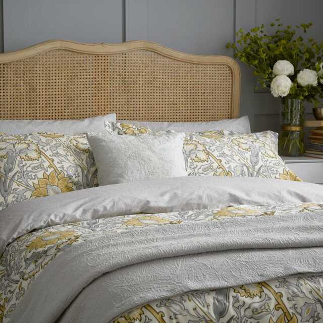 Morris & Co Pink & Rose Single Duvet Cover SET, Grey - image 1