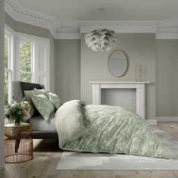 V&A Daffodil Dreams Double Duvet Cover Set, Green - thumbnail 2