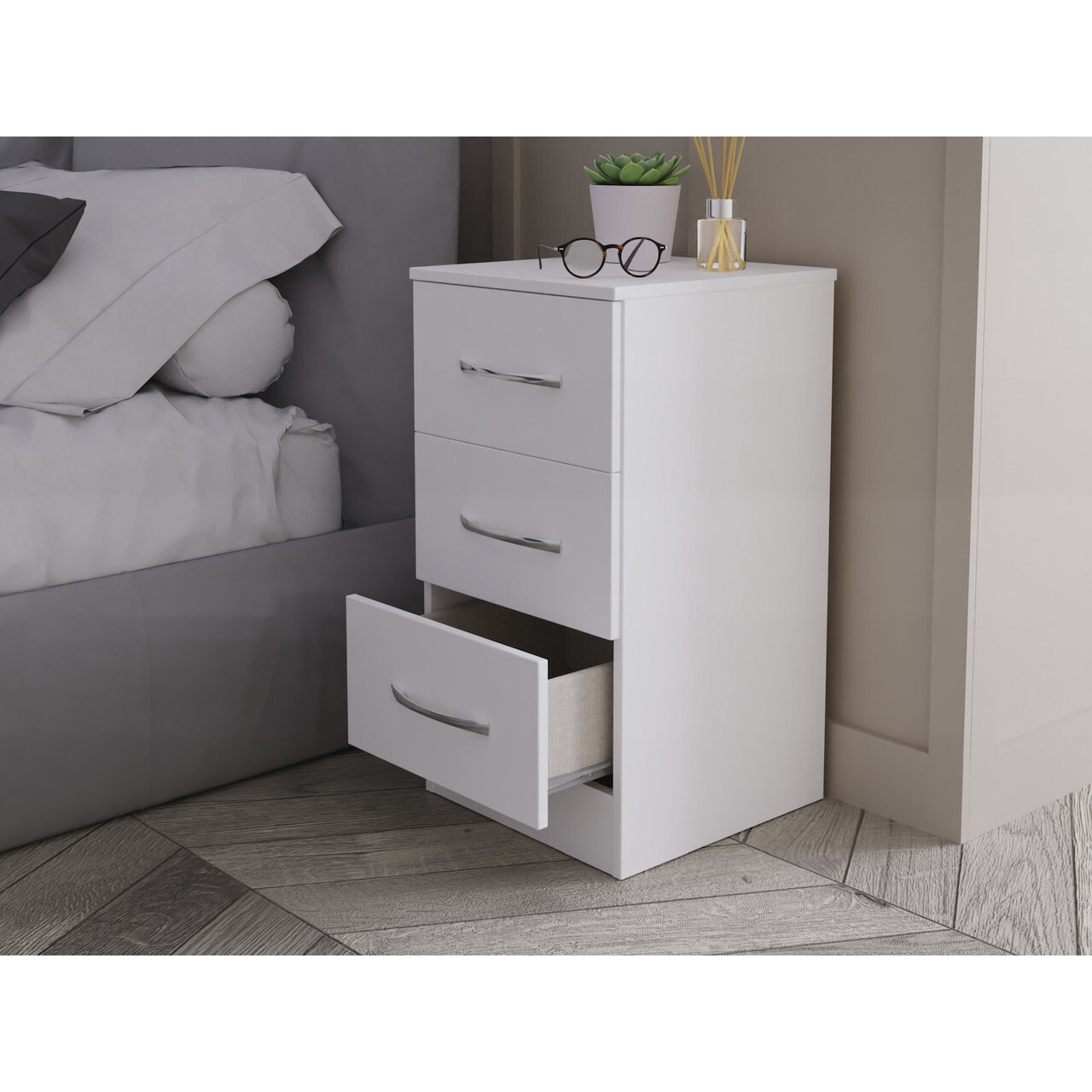 Ferrara 3 Drawer Bedside Cabinet - image 1