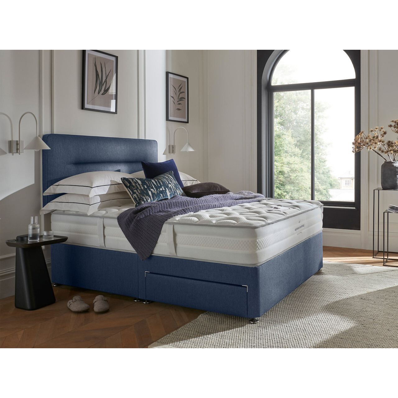 Silentnight 1400 Eco Dual Supreme Comfort Divan Bed Set - image 1