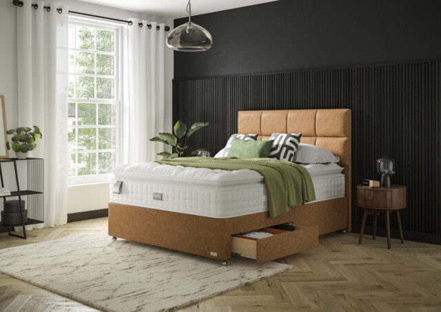 Staples & Co Artisan Classic Divan Bed Set On Glides - image 1