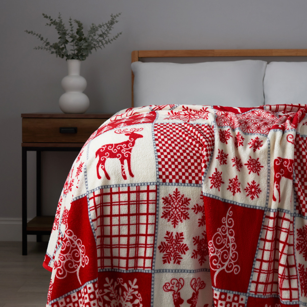 Christmas Winter Patchwork Throw, Red and White - image 1