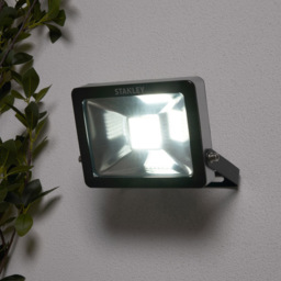 Stanley Zurich Outdoor 20 Watt LED Flood Light, Cool White, Black - thumbnail 3