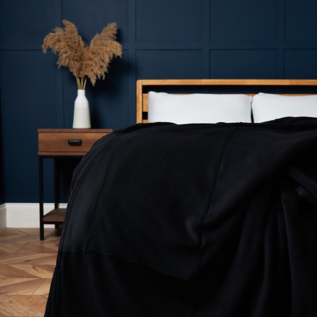 Jumbo Microfleece Throw, Black - image 1