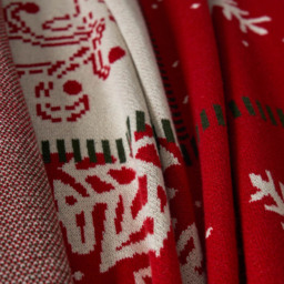 Christmas Patchwork Throw, Red - thumbnail 4