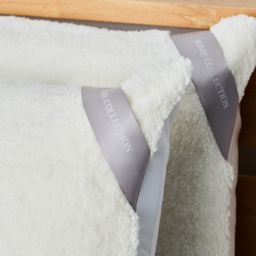 Teddy Bear Pillow Protector Pair, White - thumbnail 3