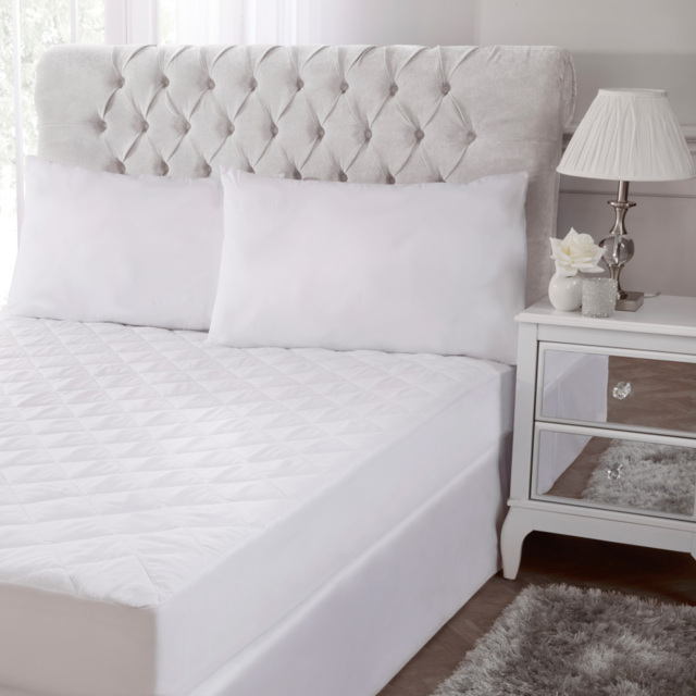 Bamboo Super King Mattress Protector, White - image 1