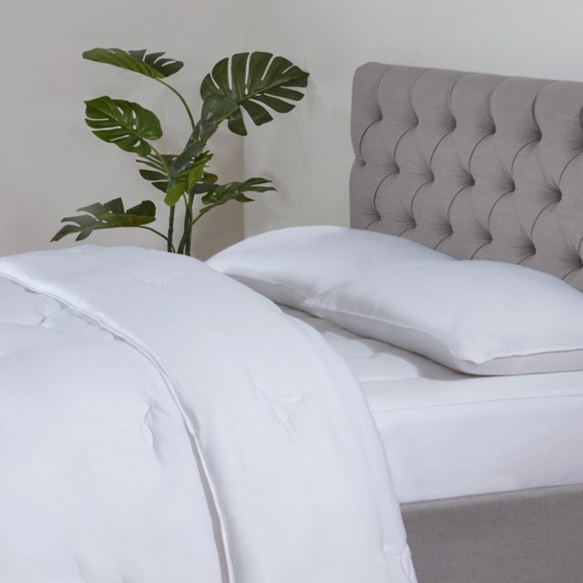 10.5 Tog Hotel Collection Lyocell Double Duvet, White - image 1
