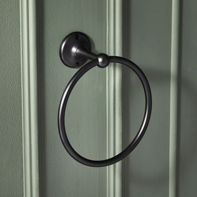 Milano Elizabeth - Traditional Towel Ring - Black
