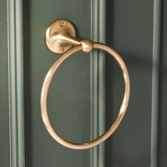 Milano Elizabeth - Traditional Towel Ring - Brushed Brass