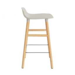 Normann Copenhagen Form Barstool - Wood - 65cm - Light Grey - Oak Legs Shell Colour: Light Grey, Leg Colour: Oak - thumbnail 3