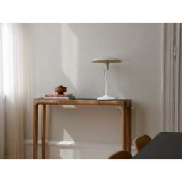 Umage Manta Ray Table Lamp - White & Brass Manta Ray Shade/White Sante Stand - thumbnail 7