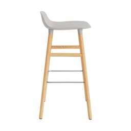 Normann Copenhagen Form Barstool - Wood - 75cm - Warm Grey - Oak Legs Shell Colour: Warm Grey, Leg Colour: Oak - thumbnail 3