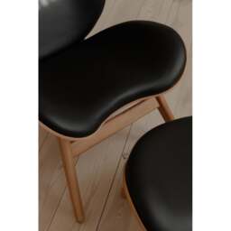 Umage A Conversation Piece Armchair - Tall - Oak - Hope Leather Black Wood: Oak, Colour: Black - thumbnail 4