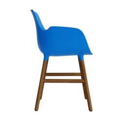 Normann Copenhagen Form Armchair - Bright Blue - Walnut Legs Shell Colour: Bright Blue, Leg Colour: Walnut - thumbnail 3