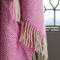 Tweedmill Textiles Pure New Wool Beehive Throw - Pink Rosa - thumbnail 3