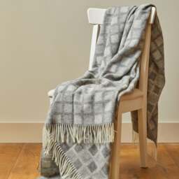 Tweedmill Textiles Pure New Wool Manhattan Throw - Dove Grey - thumbnail 2